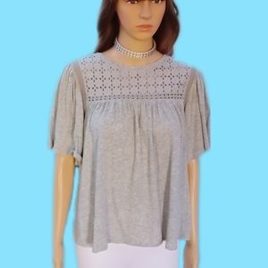 💙GAP XL Gray flowy eyelet bell sleeve top